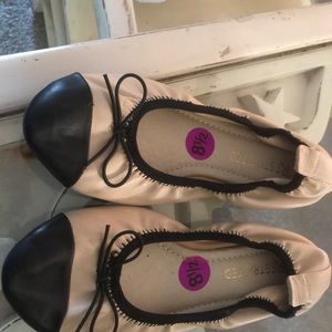 Restricted ballet flats Comfy